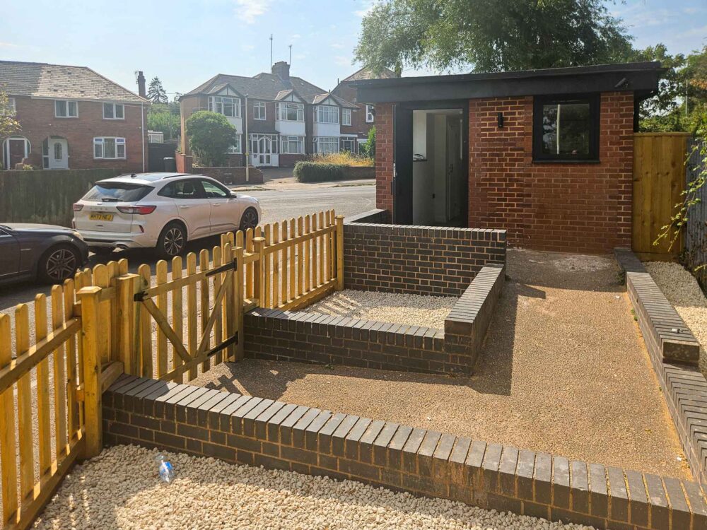A versatile commercial Unit to Let