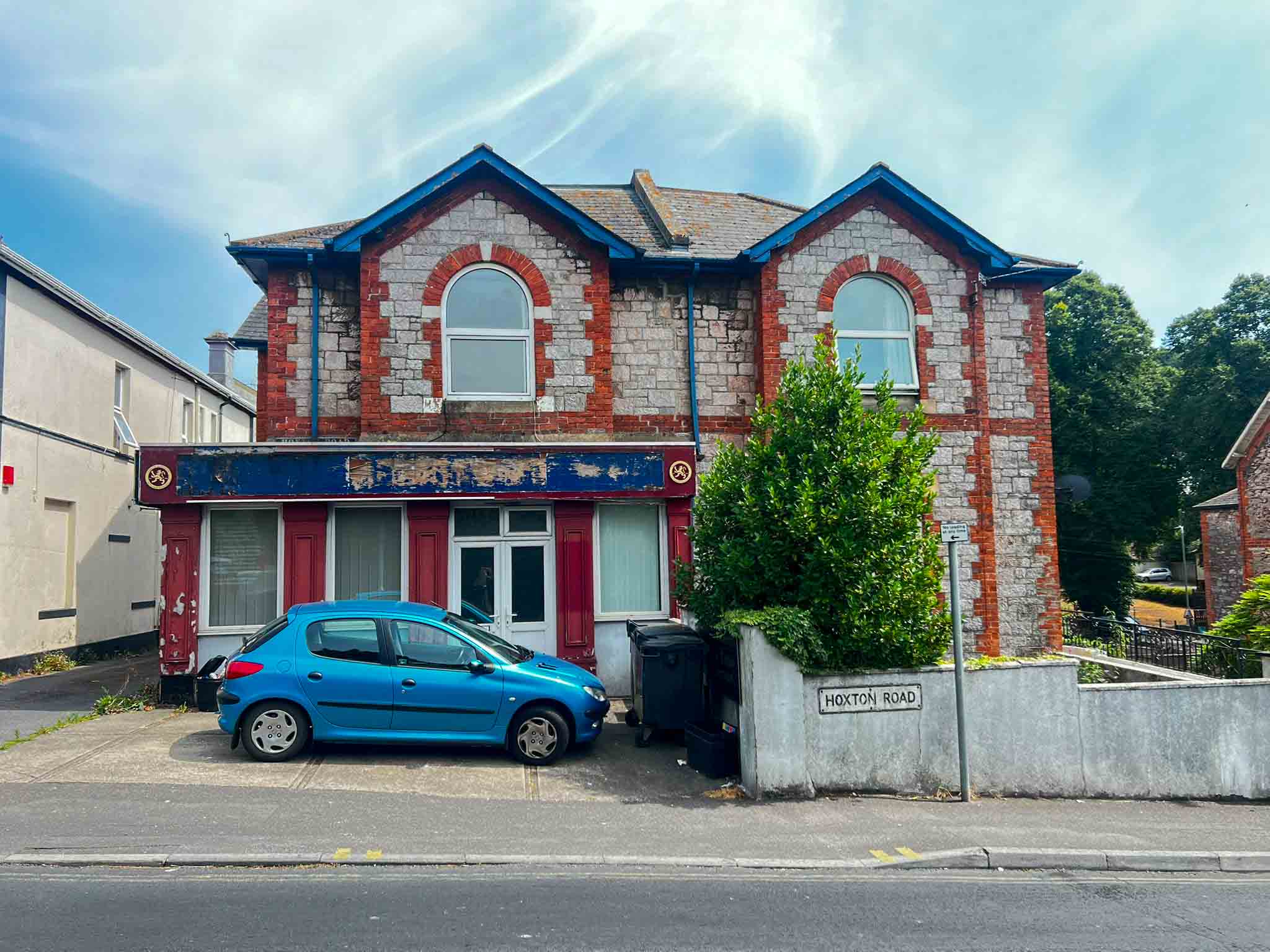 A well-positioned mixed-use property in the heart of Ellacombe