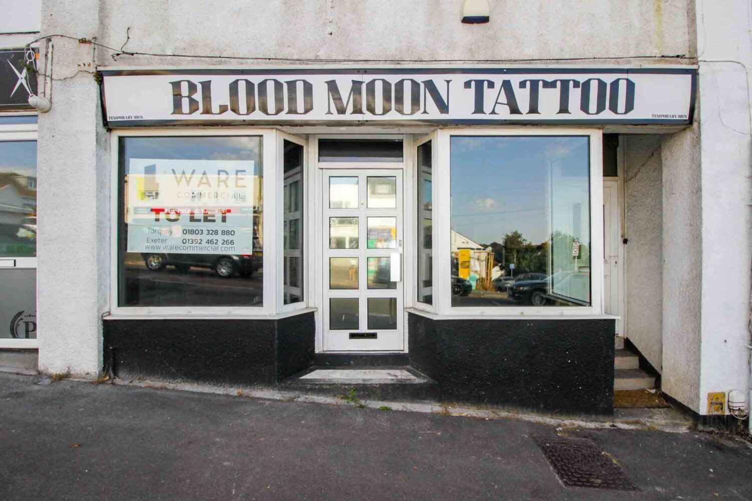 PROMINENT DOUBLE-FRONTED VACANT SHOP – GREAT VISABILITY – To Let