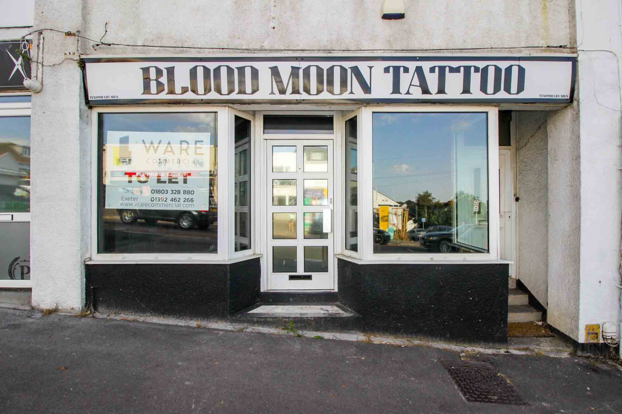 PROMINENT DOUBLE-FRONTED VACANT SHOP – GREAT VISABILITY – To Let