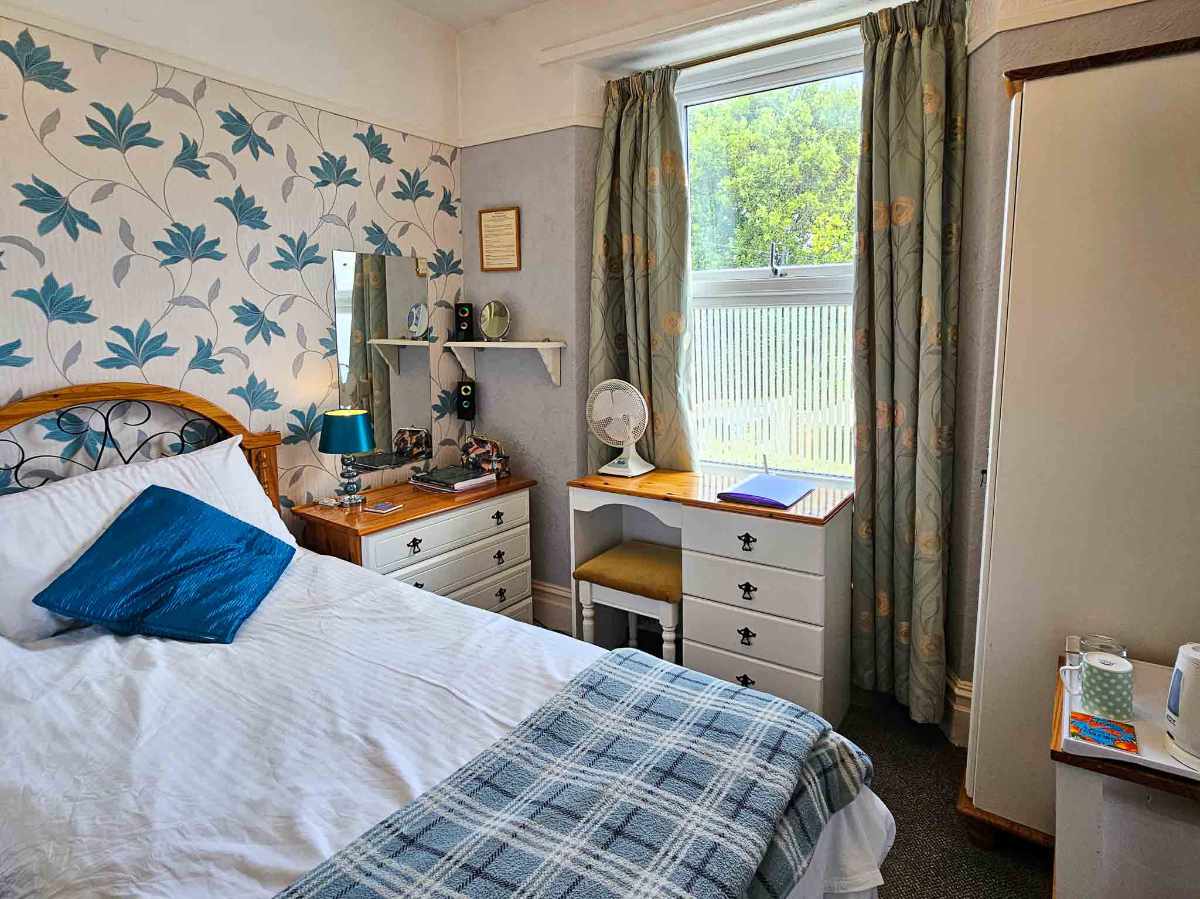 A Beautifully Presented 7 En-Suite Bedroom Guest House