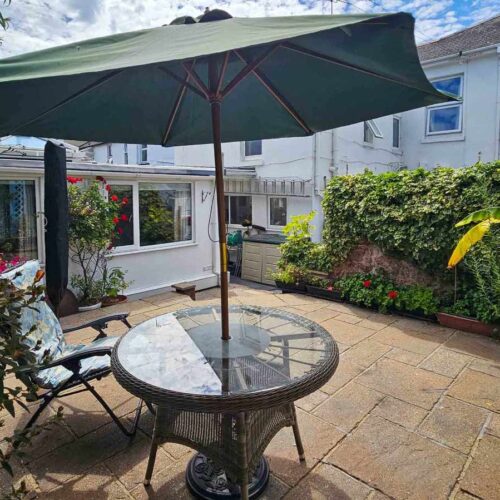 A Beautifully Presented 7 En-Suite Bedroom Guest House