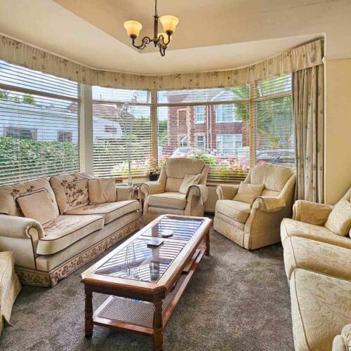 A Beautifully Presented 7 En-Suite Bedroom Guest House