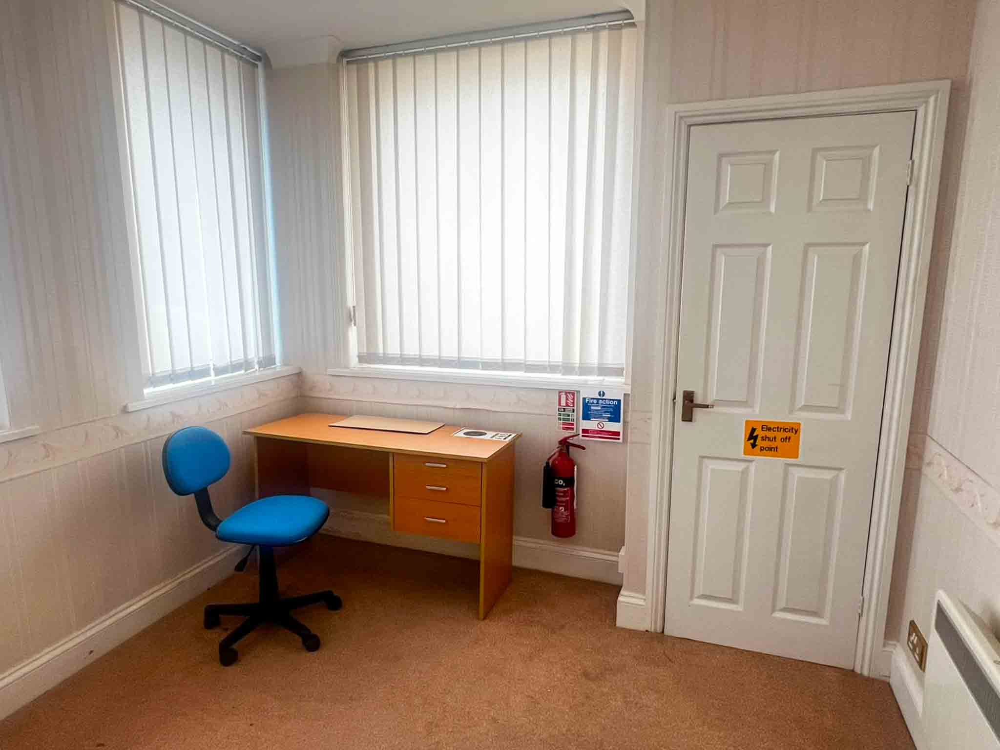 A well-positioned mixed-use property in the heart of Ellacombe