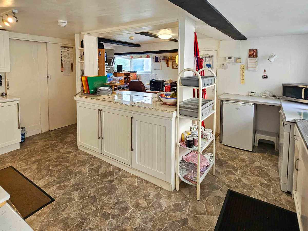 A Beautifully Presented 7 En-Suite Bedroom Guest House