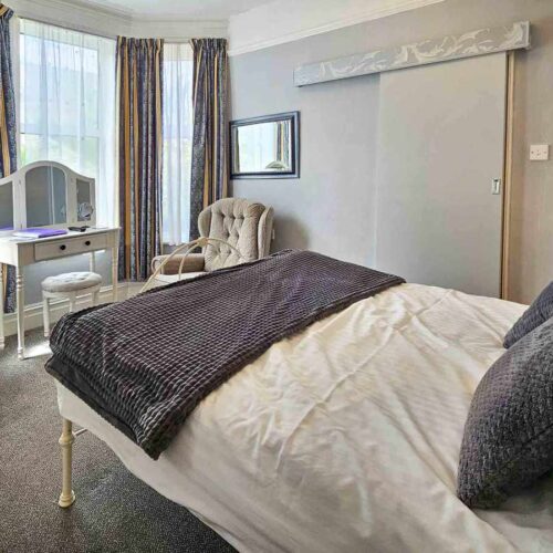 A Beautifully Presented 7 En-Suite Bedroom Guest House