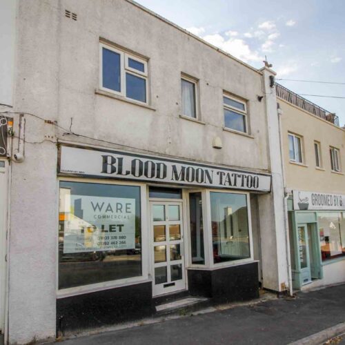 PROMINENT DOUBLE-FRONTED VACANT SHOP – GREAT VISABILITY – To Let