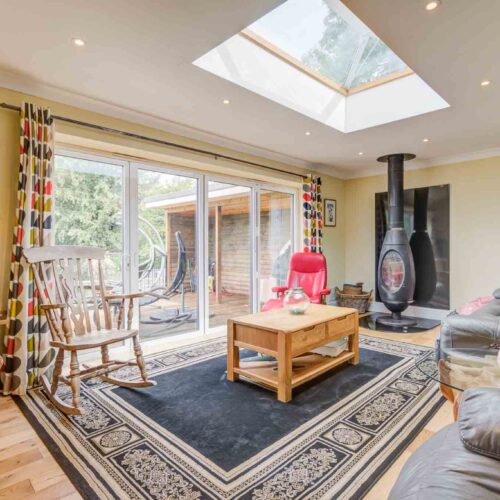 A SUPERB LIFESTYLE AND BUSINESS OPPORTUNITY