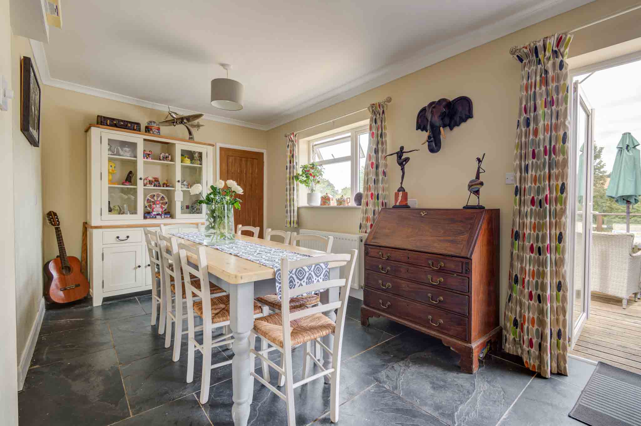 A SUPERB LIFESTYLE AND BUSINESS OPPORTUNITY