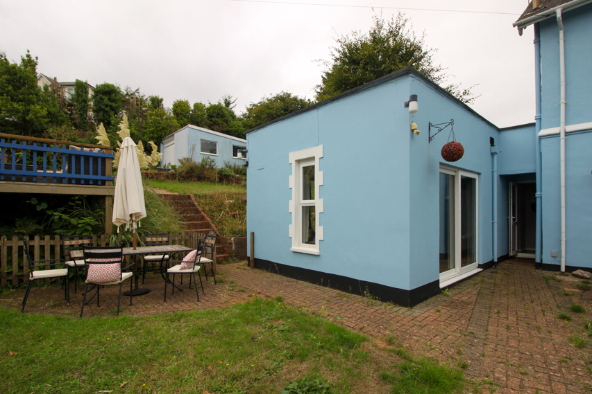 Family Home – Home with Income – Home with Granny Annexe