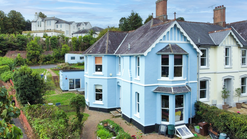 Family Home – Home with Income – Home with Granny Annexe