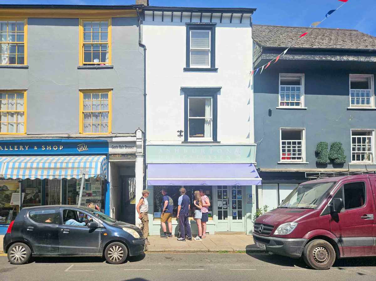 A thriving and award-winning delicatessen for sale
