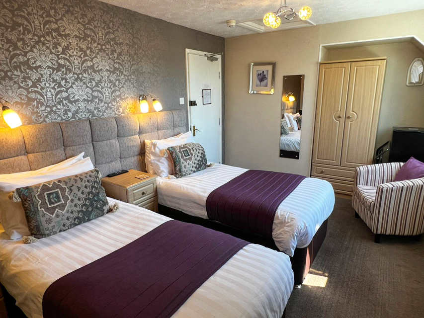 Exceptional Coastal Guest House Offering Up to 17 Bedrooms Across the Main Hotel, Villa and Lodge