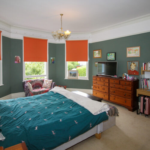 Family Home – Home with Income – Home with Granny Annexe
